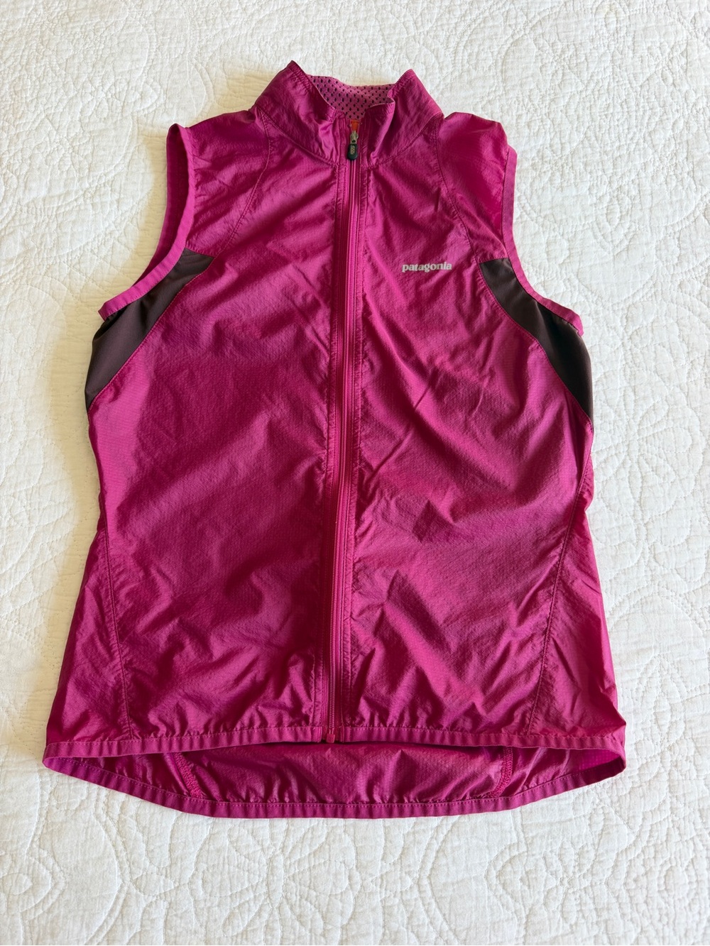 Patagonia Nine Trails Vest Magenta Women's XS Lightweight Hiking Packable Pocket